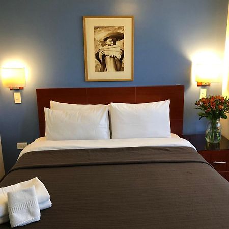 Filatelia Suites & Travel Quito Extérieur photo