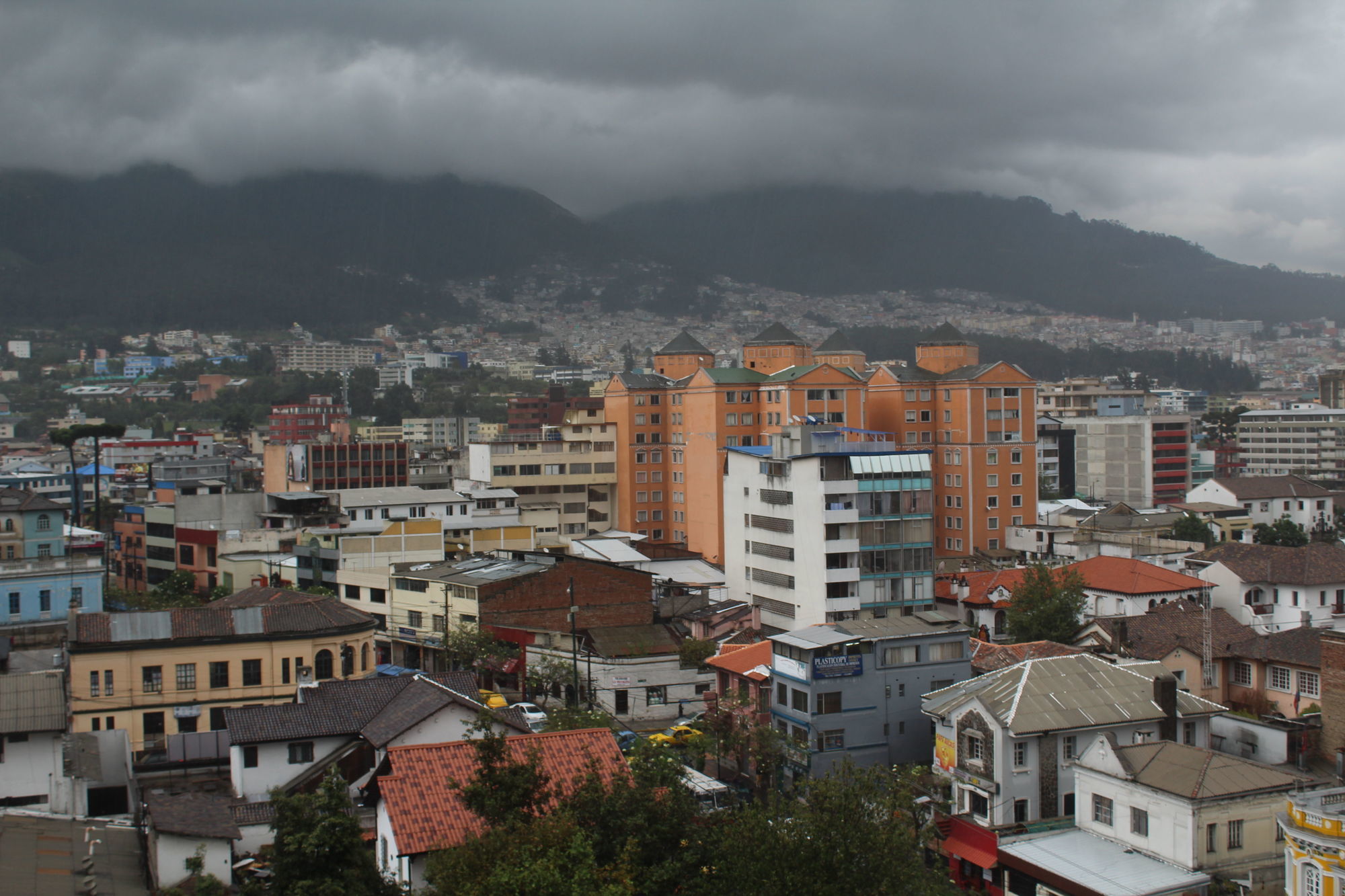 Filatelia Suites & Travel Quito Extérieur photo