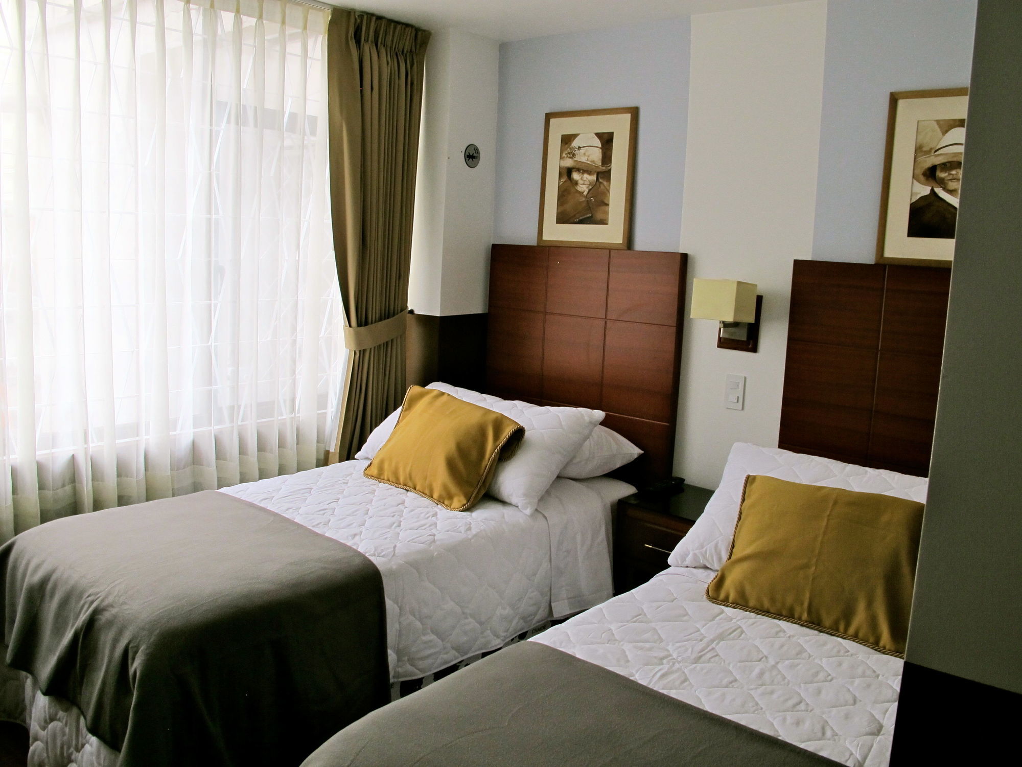 Filatelia Suites & Travel Quito Extérieur photo