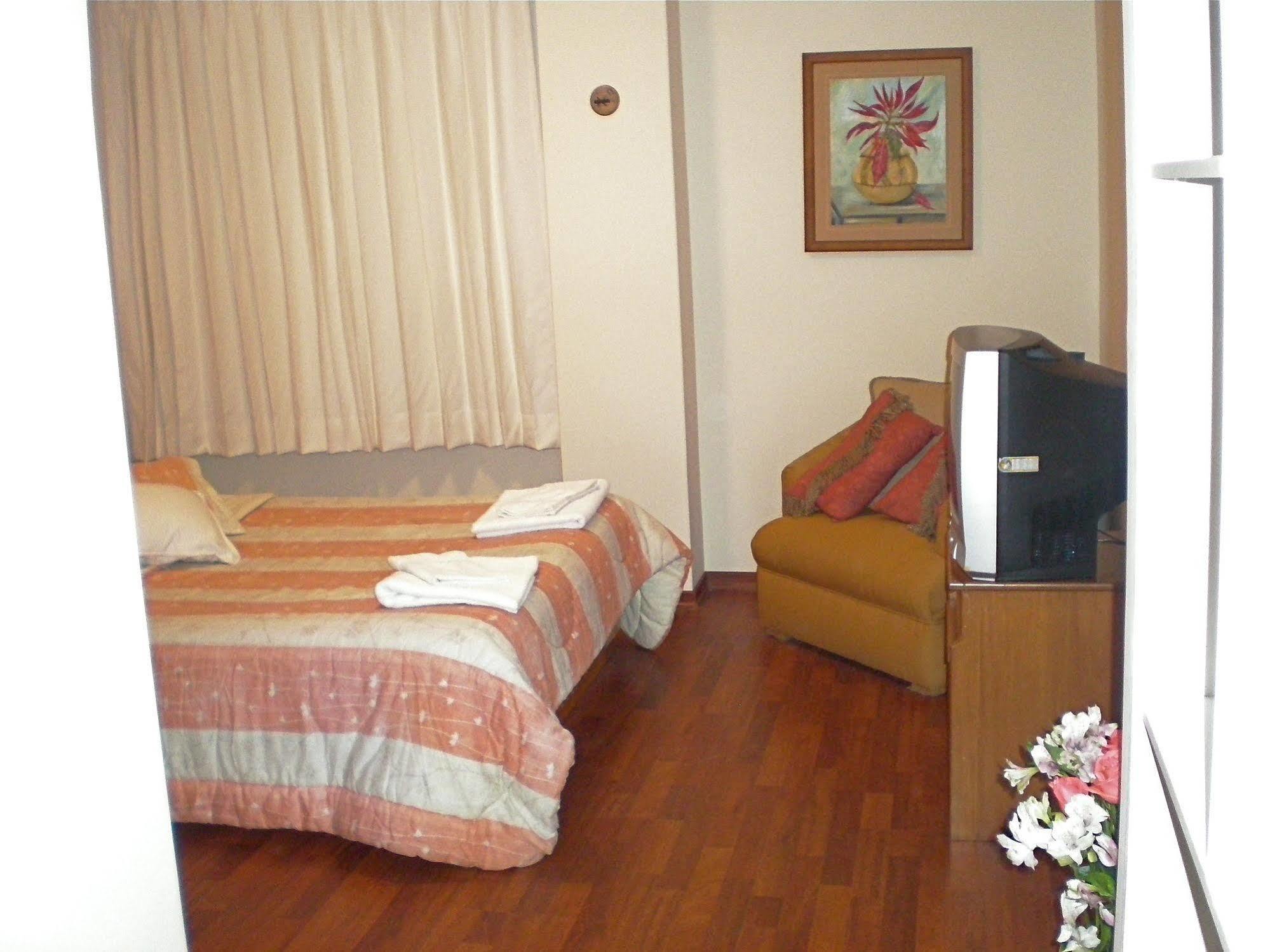 Filatelia Suites & Travel Quito Extérieur photo